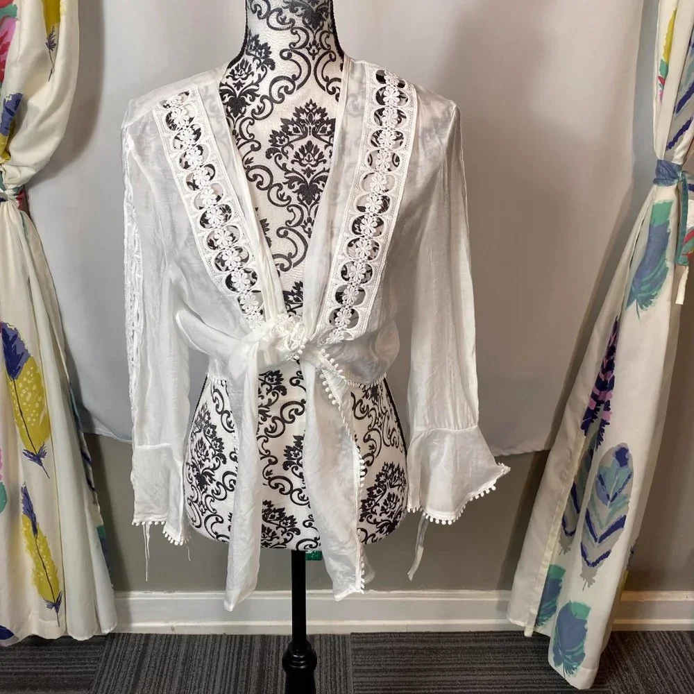 Elan Crochet Tie Front Crop Top White lightweight bell sleeve tie front. Size L - Picture 5 of 12